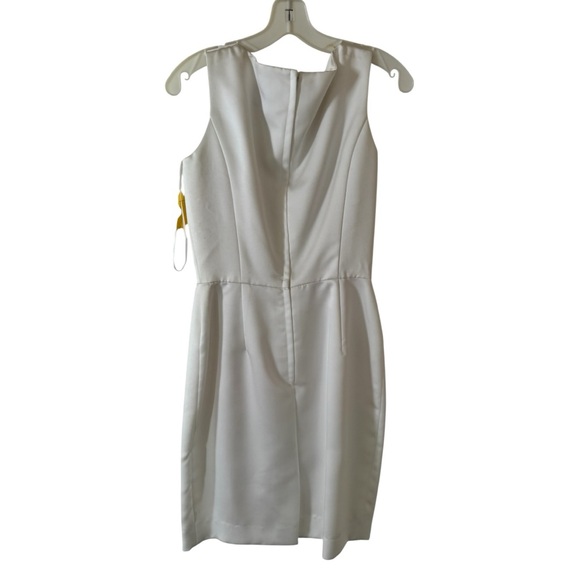 En Francais by Huey Walizer Elegant White Sleeveless Dress - Picture 3 of 12